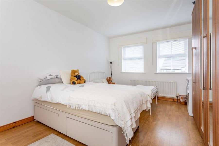 41 Greenvale Manor