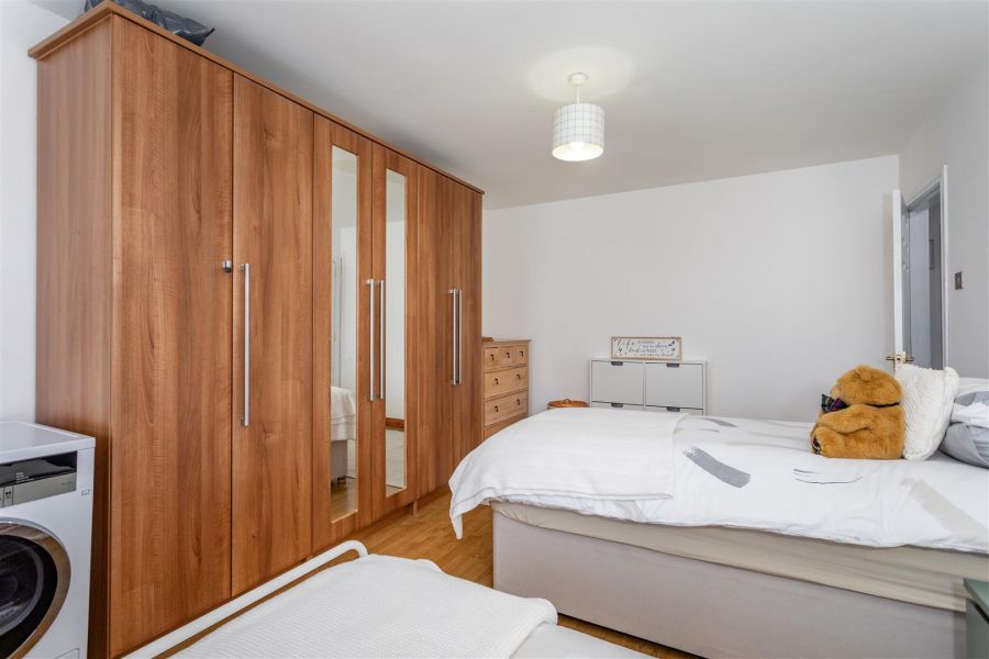 41 Greenvale Manor
