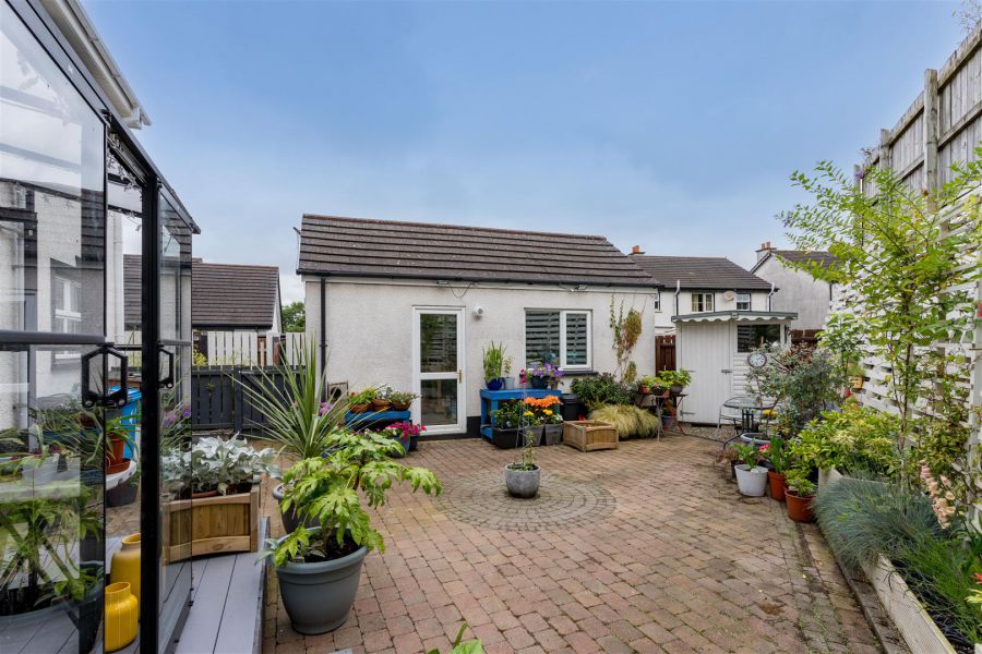41 Greenvale Manor
