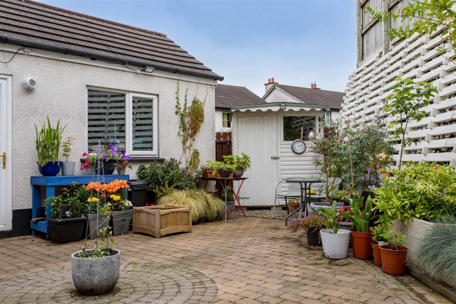 41 Greenvale Manor