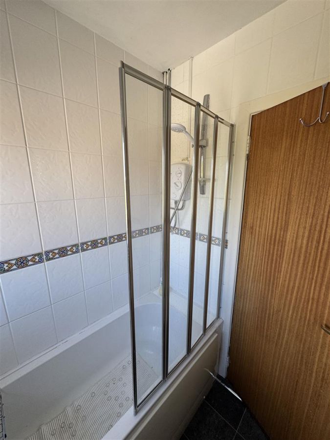 47 Menin Road