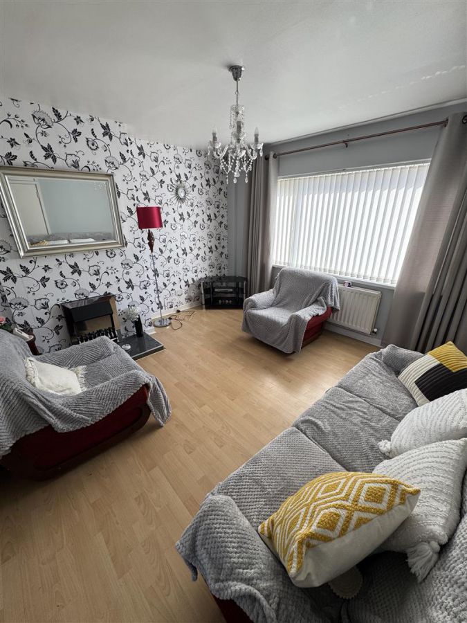 47 Menin Road