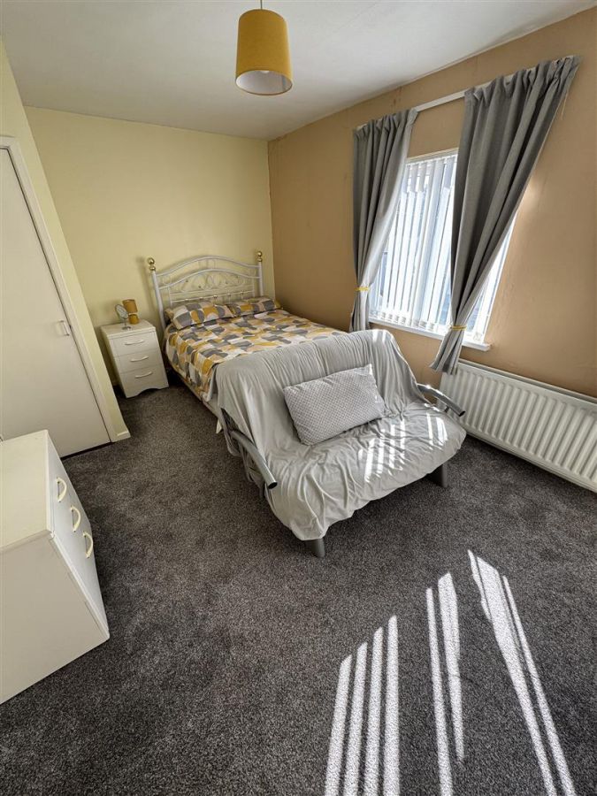 47 Menin Road