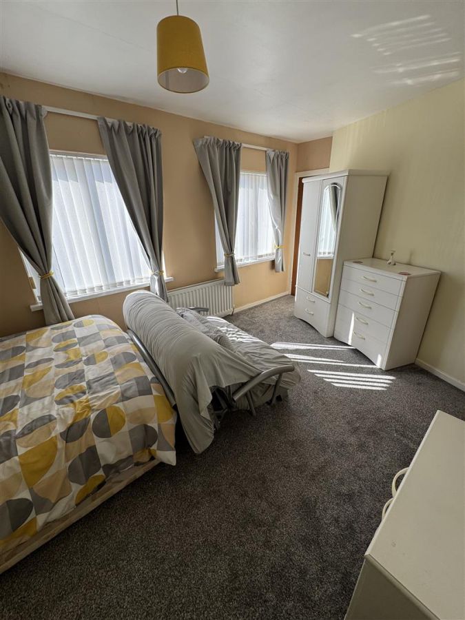 47 Menin Road