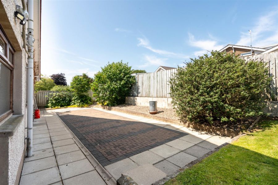 25 Knockmoyle Drive