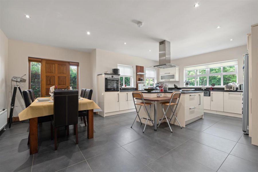 1 Fox Lodge