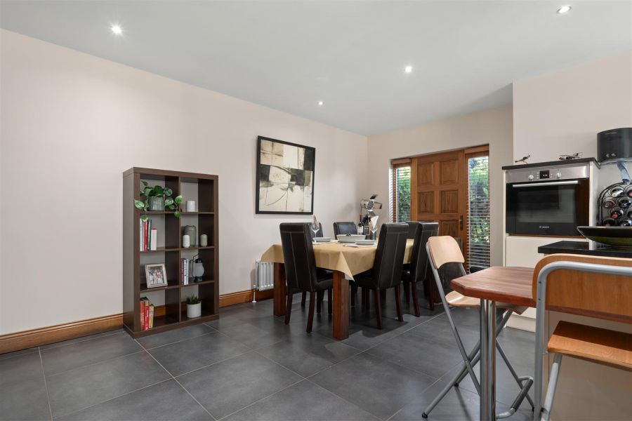 1 Fox Lodge