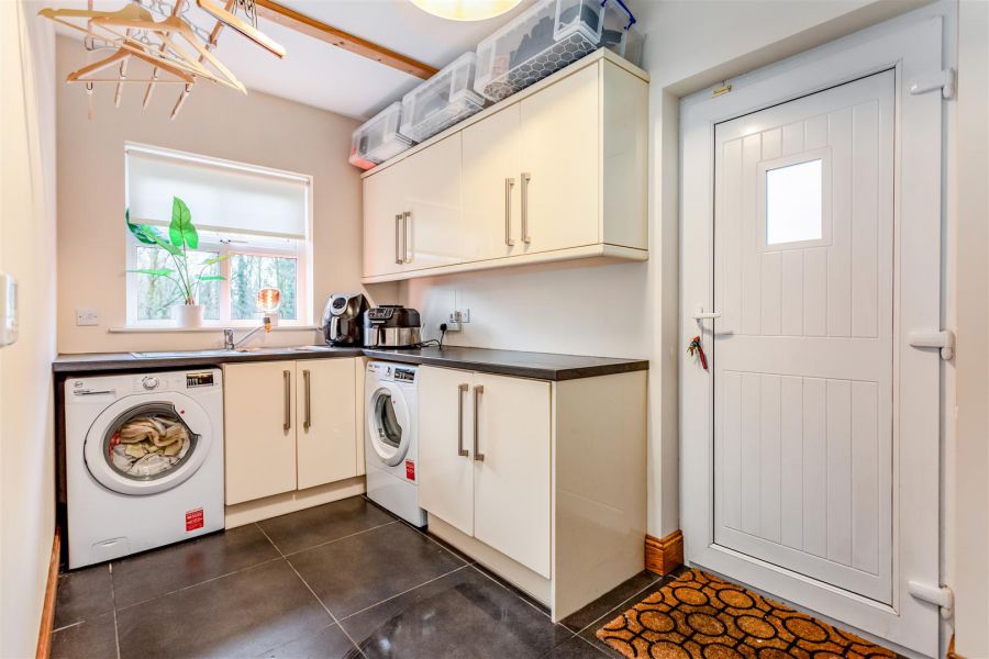 1 Fox Lodge