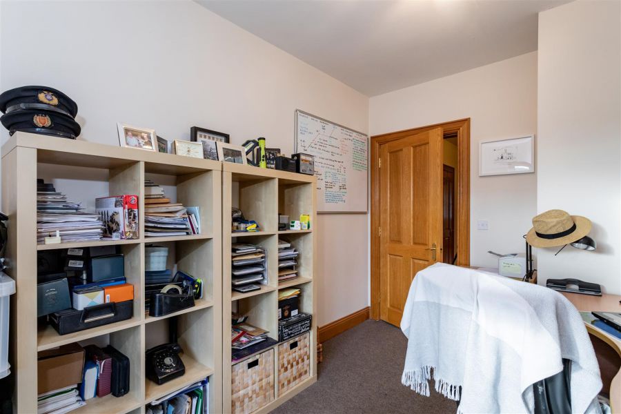 1 Fox Lodge
