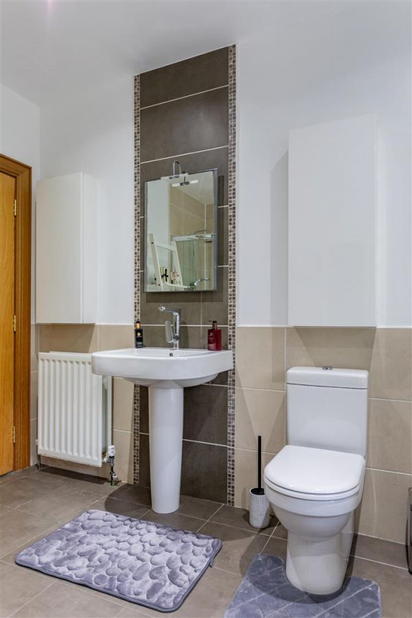 1 Fox Lodge