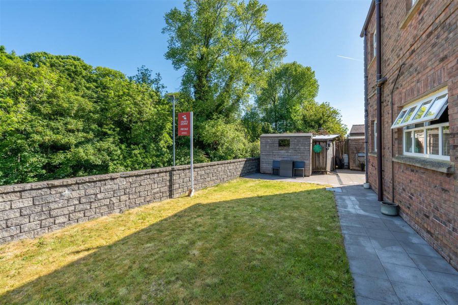 1 Fox Lodge