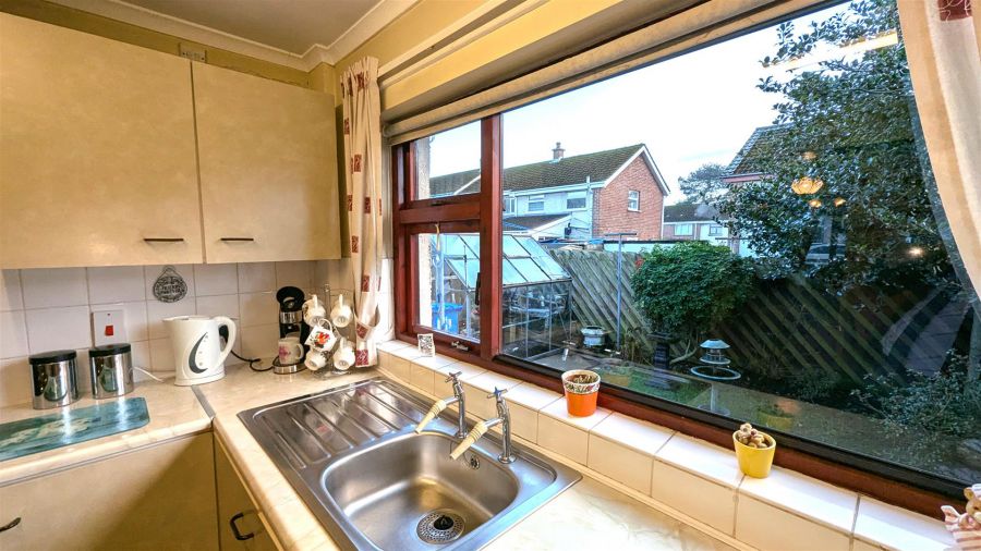 11 Limetree Close