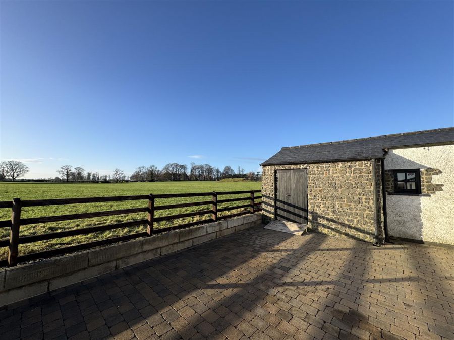 25 Ballybentragh Road