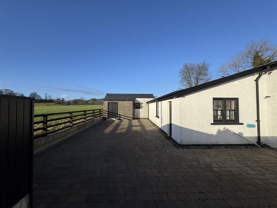 25 Ballybentragh Road