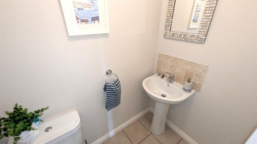 15 Hawkswood
