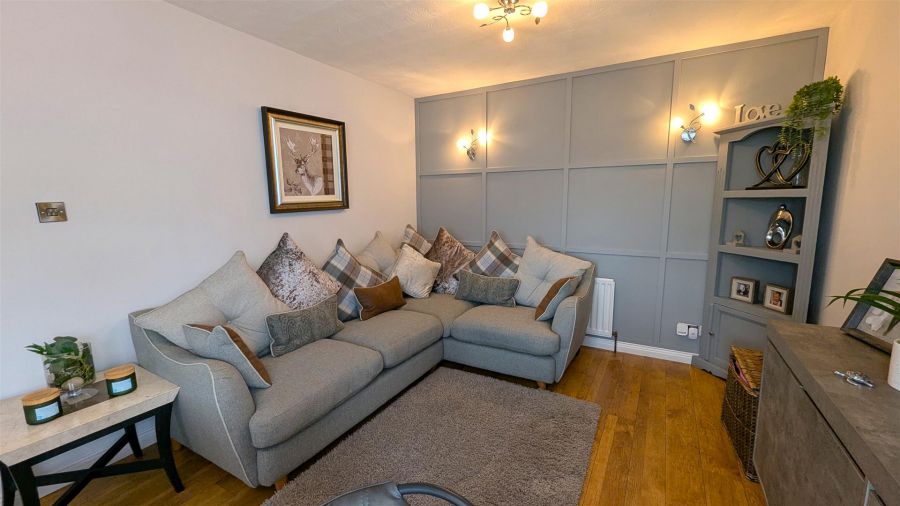 15 Hawkswood