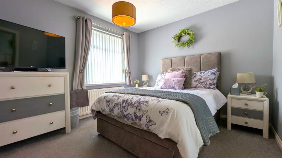 15 Hawkswood
