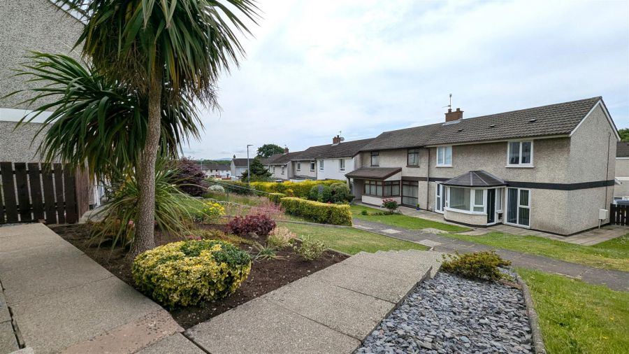 15 Hawkswood