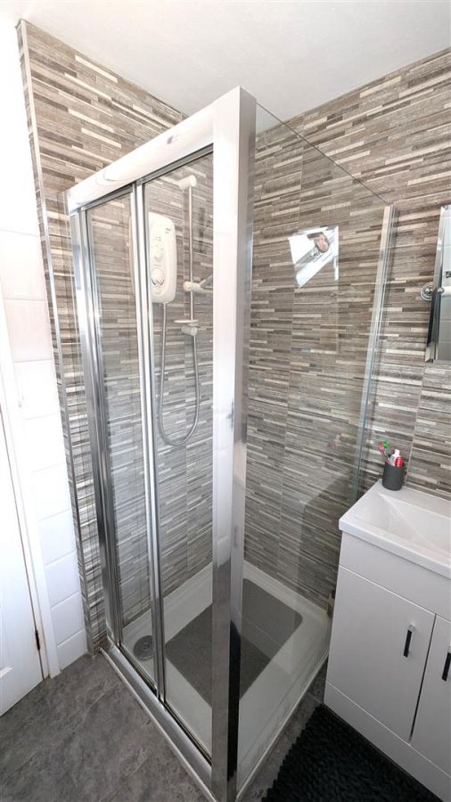 15 Hawkswood