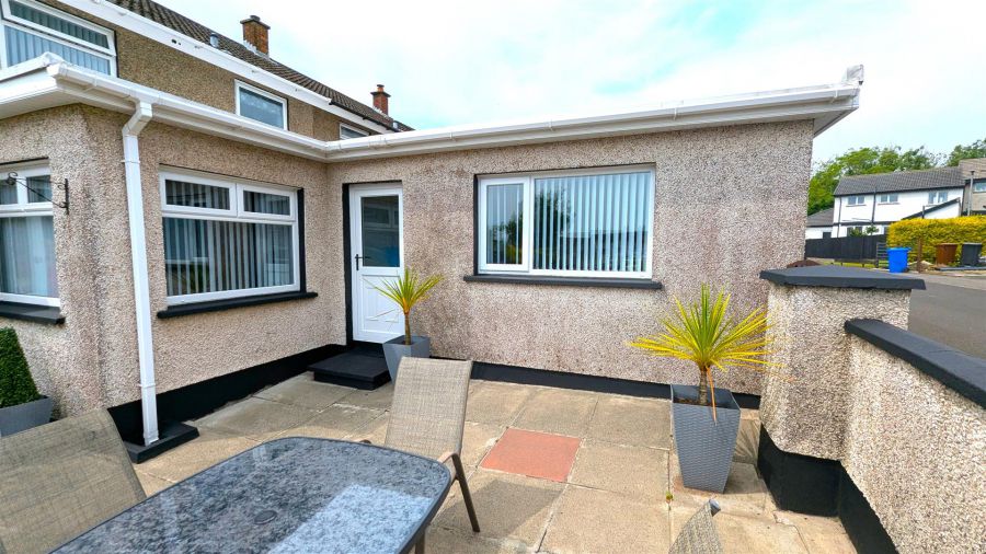 15 Hawkswood
