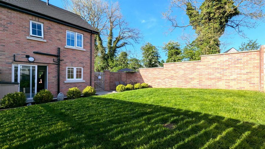 12 Ballyveigh Mews
