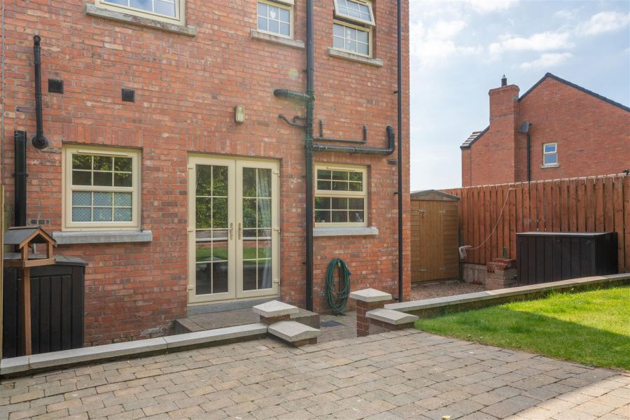 26 Grange Manor
