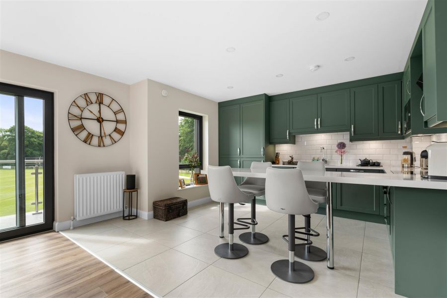 28 Kirby's Meadow