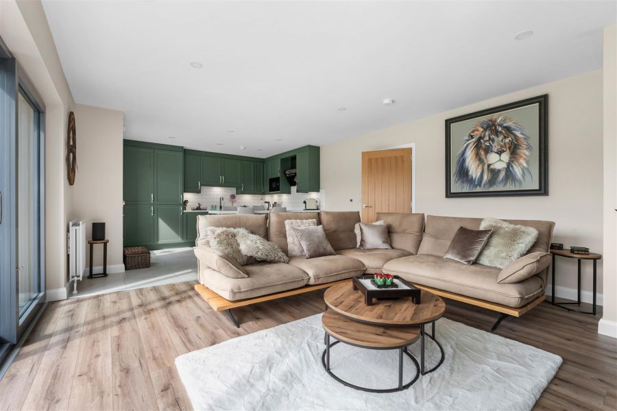28 Kirby's Meadow