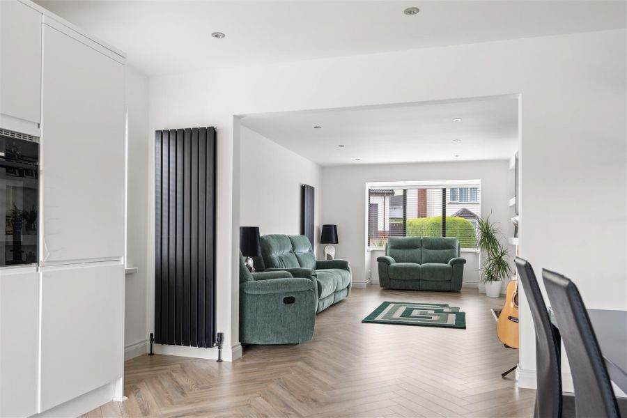 6 Moylena Park