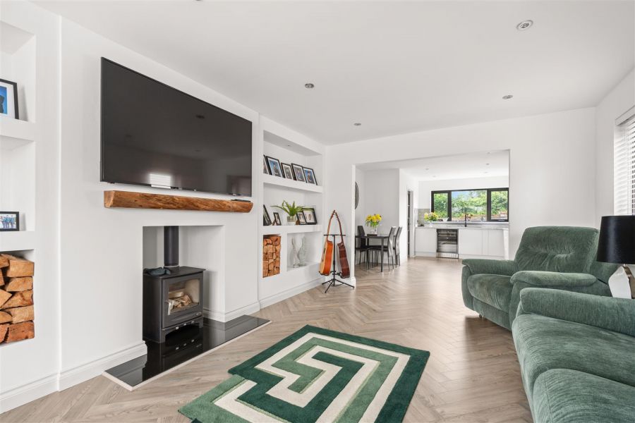 6 Moylena Park