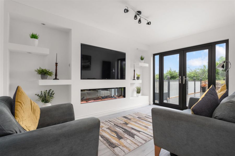 6 Moylena Park