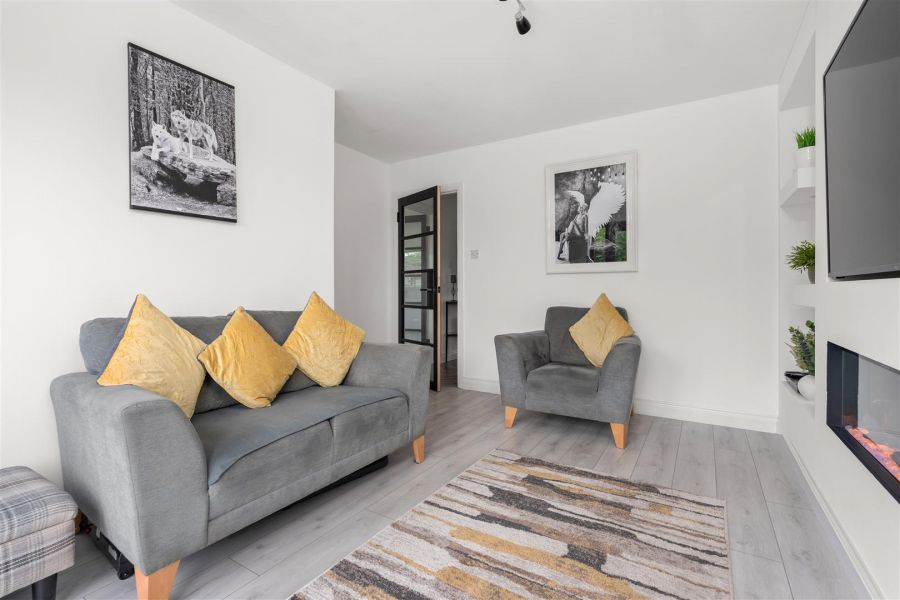 6 Moylena Park