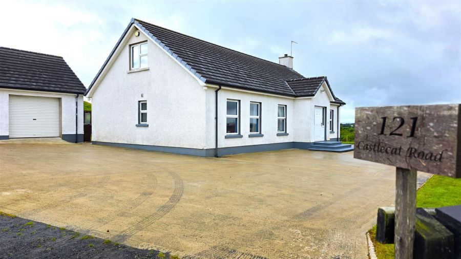 121 Castlecat Road