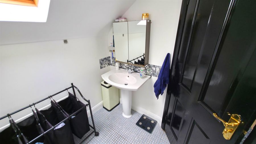 121 Castlecat Road 121 Castlecat Road