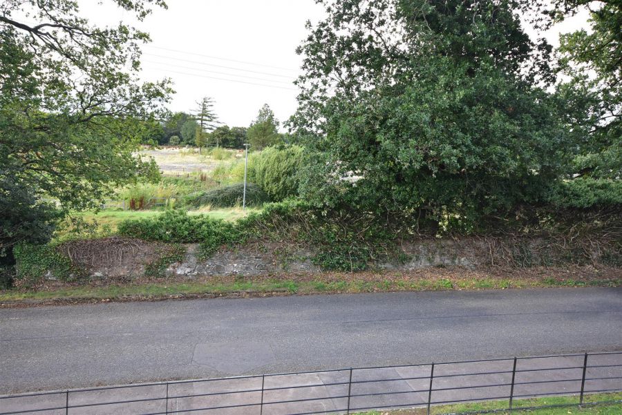 83 Ballyveigh Crescent