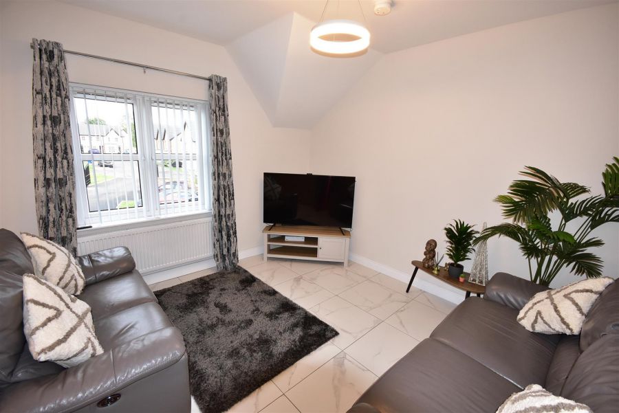83 Ballyveigh Crescent