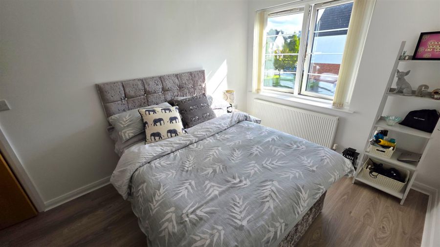 10 Bedford Meadows