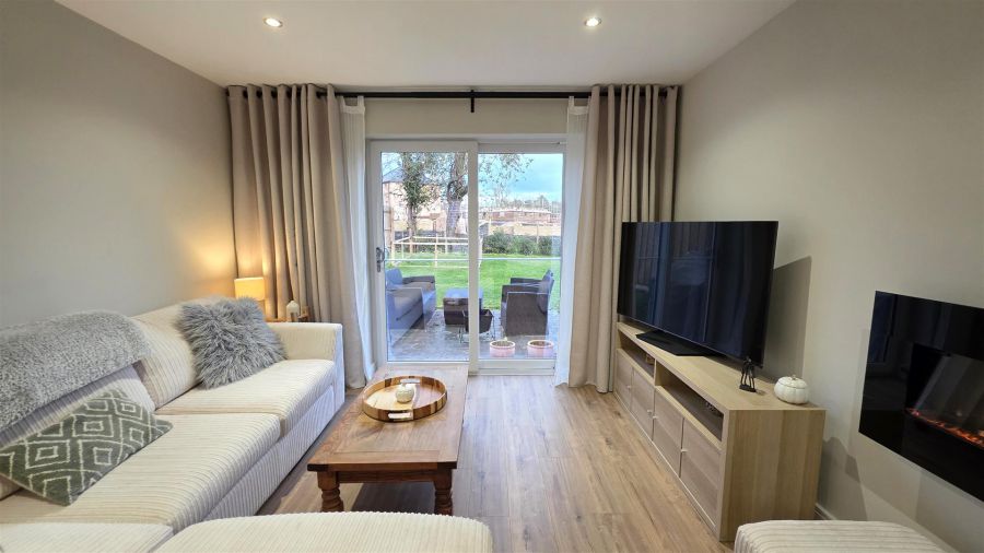 12 Belmont Hall Dale