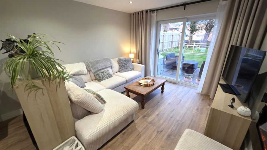 12 Belmont Hall Dale