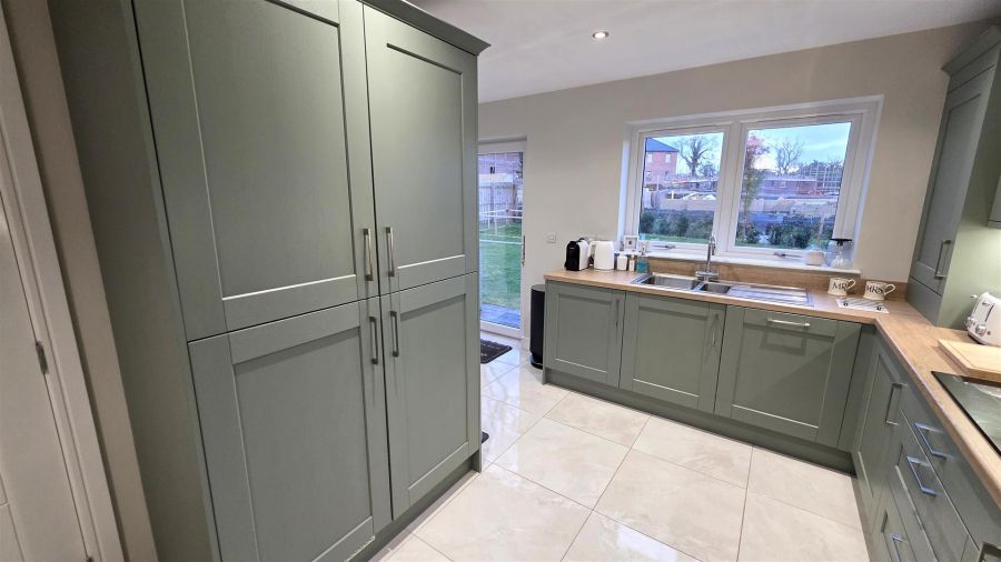 12 Belmont Hall Dale