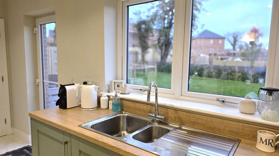 12 Belmont Hall Dale