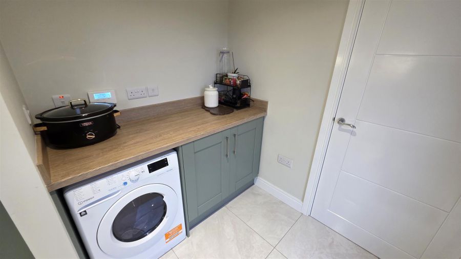 12 Belmont Hall Dale