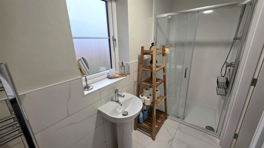 12 Belmont Hall Dale