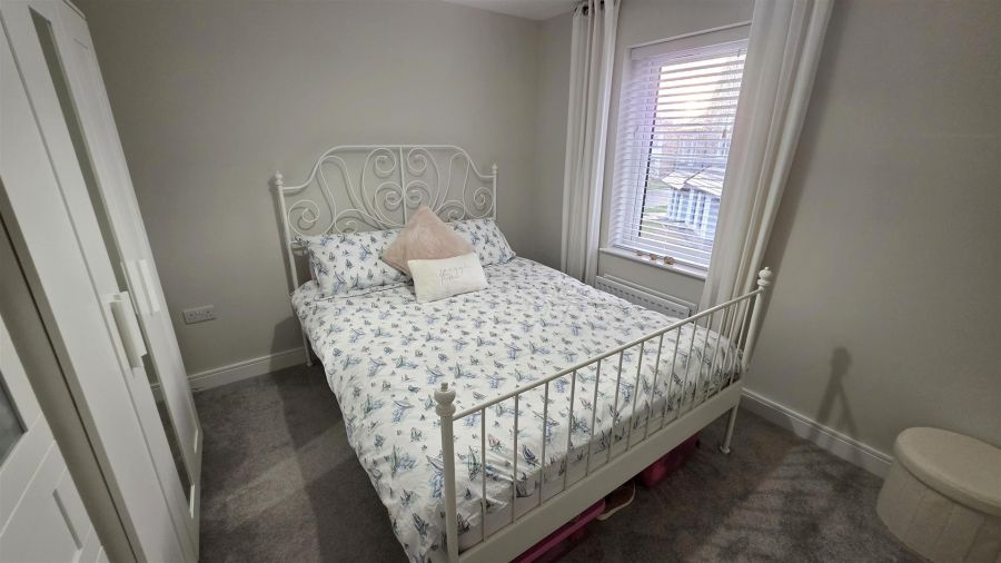 12 Belmont Hall Dale