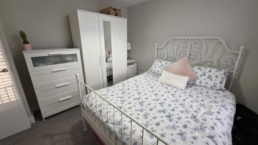 12 Belmont Hall Dale