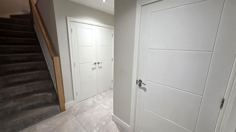 12 Belmont Hall Dale