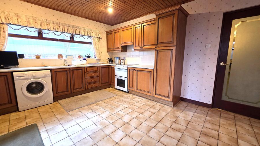 158 Seven Mile Straight