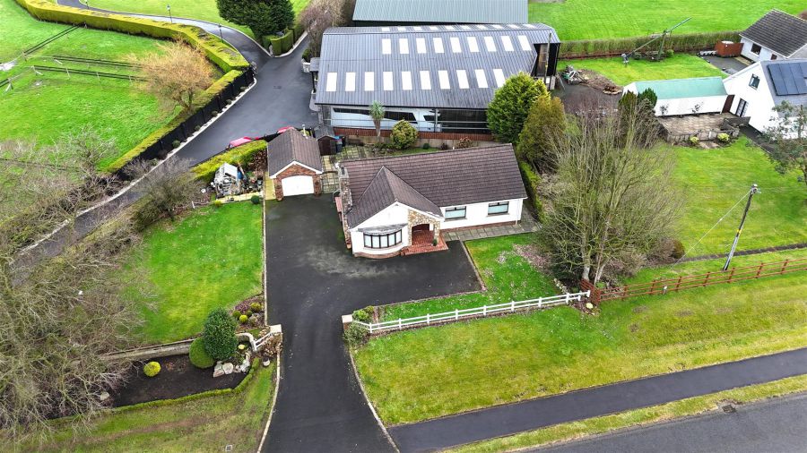 158 Seven Mile Straight