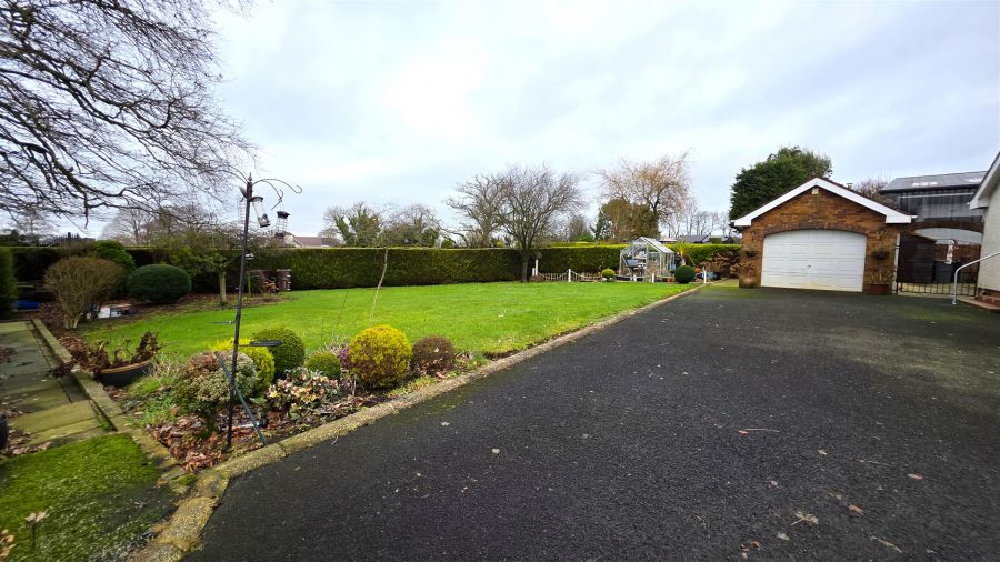 158 Seven Mile Straight