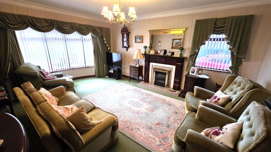 158 Seven Mile Straight